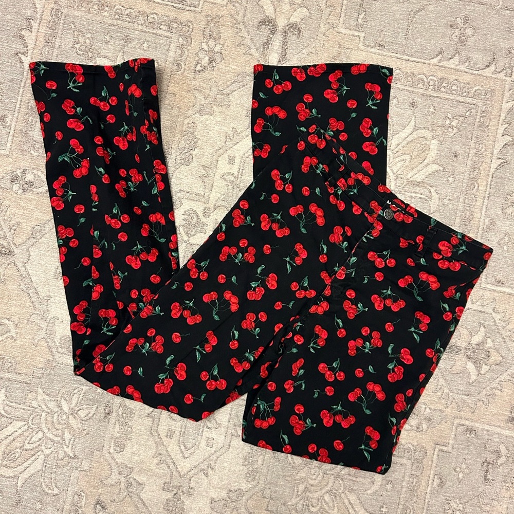 Cherry Flares 🍒